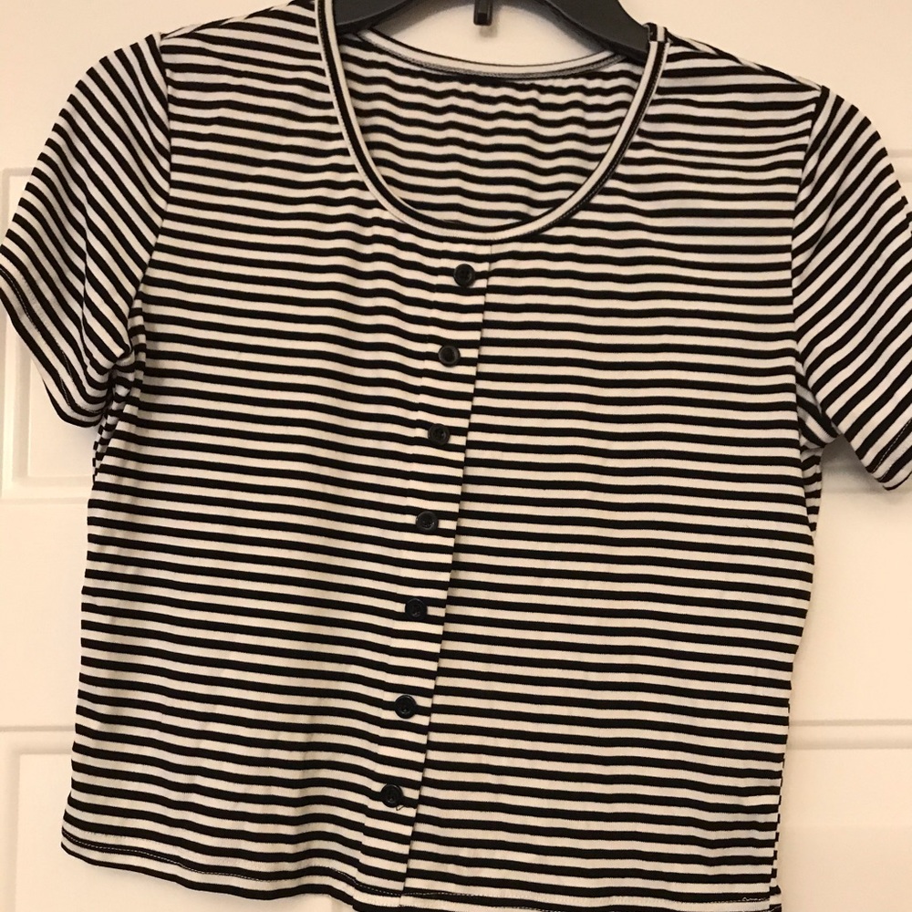 Striped Button-down Cropped Tee